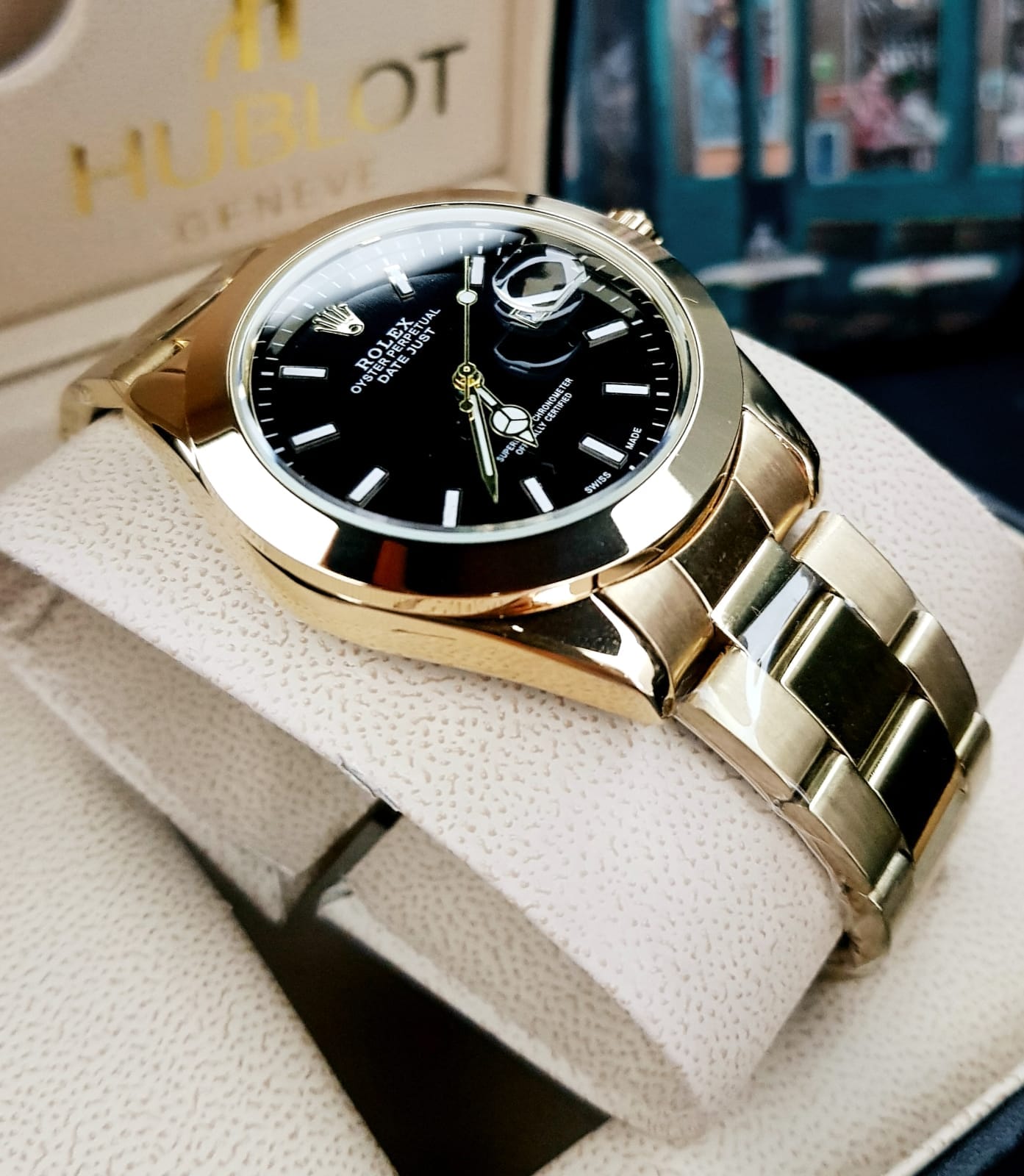 Rolex Date Just (Dorado Negro)